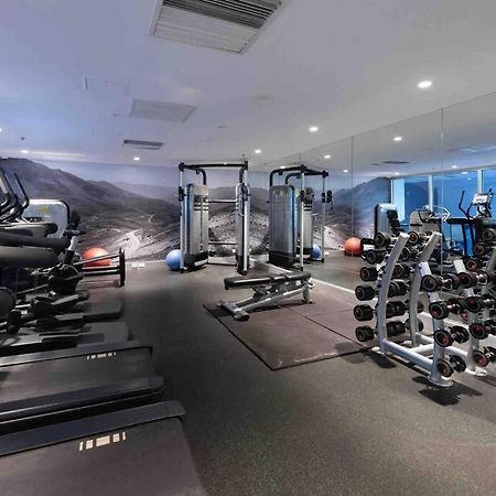 City Apartment, Pool & Carpark أدليد المظهر الخارجي الصورة